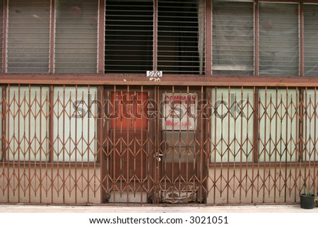 an old abandoned building in los angeles california china town