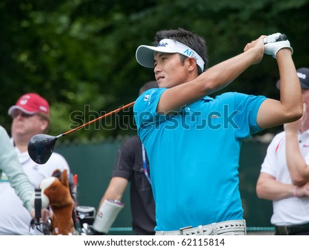 FARMINGDALE, NY - JUNE 15: Ryudi Imada from Japan hits a drive during the 2009 US Open on June 15, 2009 in Farmingdale, NY.