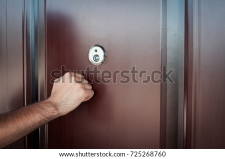 Hand knocking on door. Foto d'archivio © 