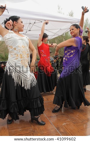 PHOENIX, AZ - NOVEMBER 14: The Mosaico Flamenco music and dance company performs at the Desert Botanical Garden Nov. 4, 2009 in Phoenix, Arizona.