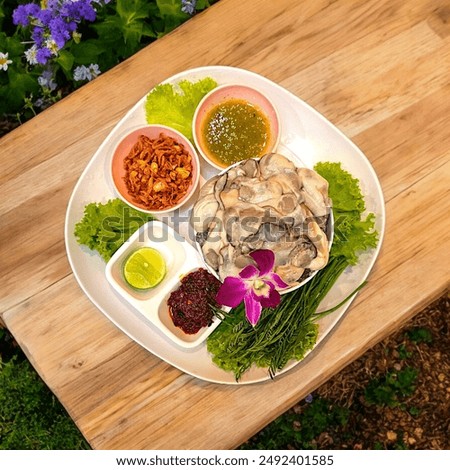 Similar – Foto Bild leckere Gourmet-Pasta mit pikanten Meeresfrüchten, Garnelen, Tintenfisch und Muscheln, gekocht mit rosa Pfeffer und Thymian