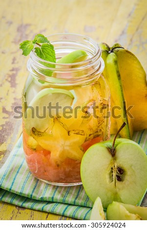 Summer fresh fruit Flavored infused water mix of starfruit, grapefruit, and apple