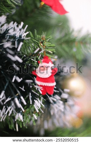 Foto Bild Christbaum schmücken