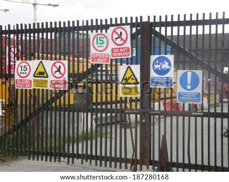 Building site safety signs