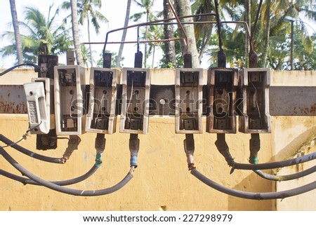 Dangerous electric fuse installation in India