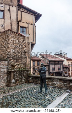 VITORIA, SPAIN - DEC 8: Statue of Ken Follet. It was designed in 2008 by Casto Solano architect. Dec 8, 2014 in Vitoria, Basque Country, Spain