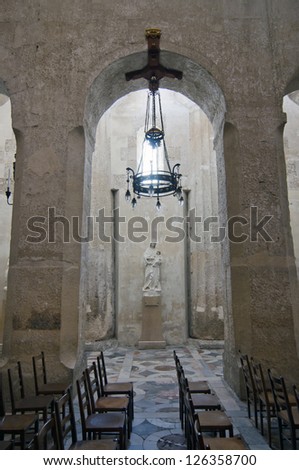 Interior of Siracusa cathedral, sculpture of Madonna and child