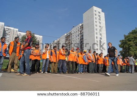 MOSCOW - AUGUST 30: Rank of guest workers on \