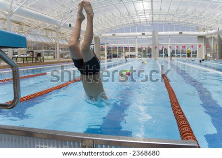 Swimming classes in an indoor pool