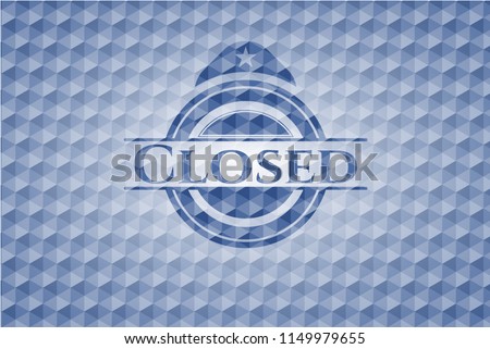 Closed blue badge with geometric background.