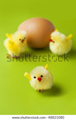Easter chicks with egg