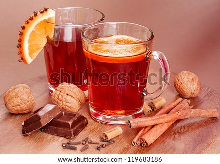 Hot wine in traditional Christmas arrangement