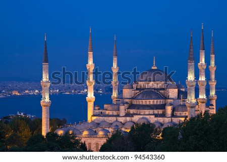Illuminated Sultan Ahmed Mosque at the blue hour, Istanbul, Turkey