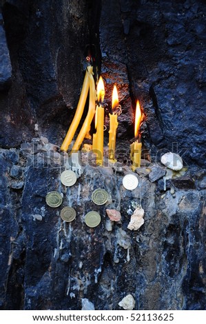 candles and money for wish