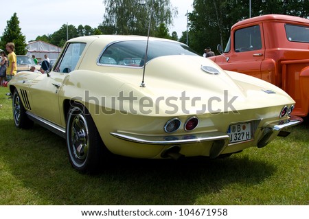 PAAREN IM GLIEN, GERMANY - MAY 26: Cars Chevrolet Corvette C2 Sting Ray Coupe, rear view, \
