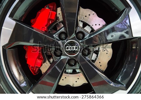 BERLIN - MAY 02, 2015: Showroom. Wheels and braking system components of a hot hatch Audi RS3 (8VA). Produced since 2015.