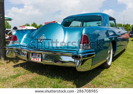 PAAREN IM GLIEN, GERMANY - MAY 23, 2015: Personal luxury car Lincoln Continental Mark II. Rear view. The oldtimer show in MAFZ.