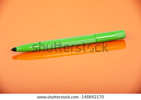 felt-tip pen