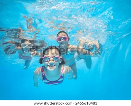 Similar – Foto Bild Kind schwimmt mit Tauchermaske