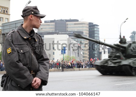 MOSCOW-MAY 9: 2S19 Msta-S 152mm self-propelled howitzer at the Victory Day Parade on May 9, 2012 in Moscow