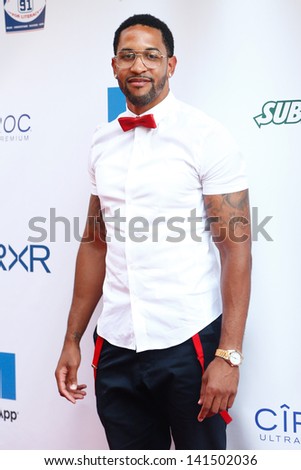 NEW YORK-MAY 30: New York Giants player Terrell Thomas attends the 5th annual Tuck\'s Celebrity Billiards Tournament at Slate NYC on May 30, 2013 in New York City.