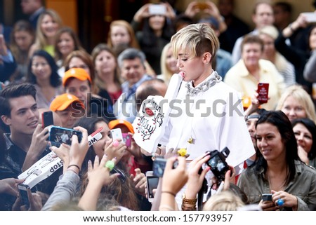 NEW YORK-OCT 7: Recording artist Miley Cyrus performs on NBC\'s \'Today Show\' at Rockefeller Plaza on October 7, 2013 in New York City.