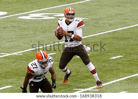 NEW YORK-DEC 22:  Cleveland Browns quarterback Jason Campbell (17) looks to pass the ball against the New York Jets during the first half at MetLife Stadium.