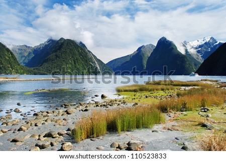 Milford Sound (Piopiotahi in Maori), fjord in the south west of New Zealand\'s South Island