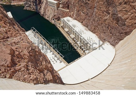 Hoover Dam hydroelectric power plant. Concrete arch-gravity dam in the Black Canyon of the Colorado River, on the border between the US states of Arizona and Nevada