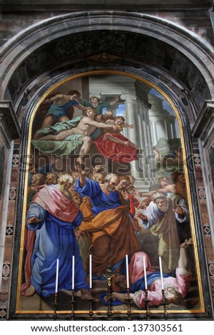 ROME - APRIL 4 : Interior of the Saint Peter Cathedral in Vatican on April 4, 2013 in Rome, Italy. St. Peter\'s Basilica is considered as the largest Christian church in world.