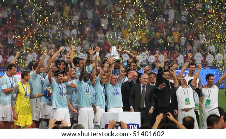 BEIJING - AUGUST 8: The Lazio team celebrates with the trophy after the Italian Super Cup soccer match against Inter Milan at the Birds Nest on Aug. 8, 2009 in Beijing, China.  Lazio won the match 2-1