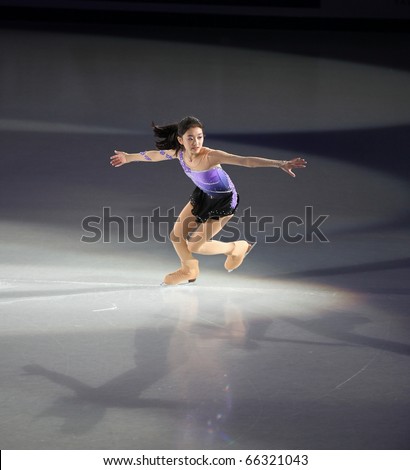 BEIJING-NOV 7: Zijun Li of China performs in the Gala Exhibition event of the SAMSUNG Cup of China ISU Grand Prix of Figure Skating 2010 on Nov 7, 2010 in Beijing, China.