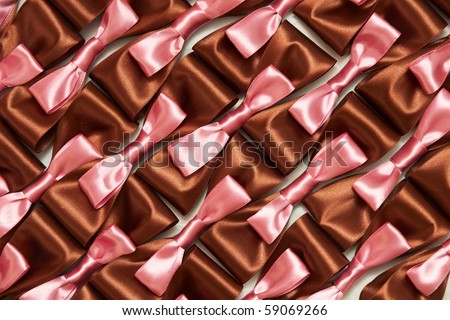 a brown-pink bow background