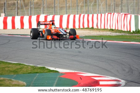 BARCELONA - FEBRUARY 28: Di Grassi (Virgin) tests his new car during Formula One Teams Test Days at Catalunya circuit February 28, 2010 in Barcelona.
