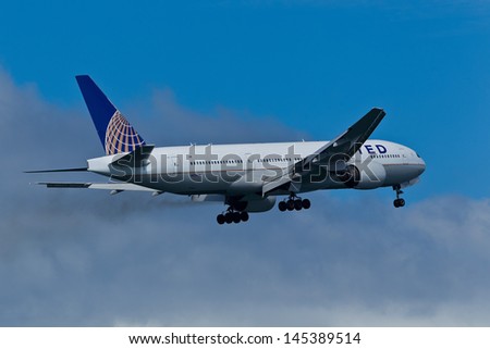 SAN FRANCISCO, CA - OCTOBER 5:  United Airlines Boeing 777 (N212UA) demonstration during Fleet Week in San Francisco, CA on October 5, 2012.