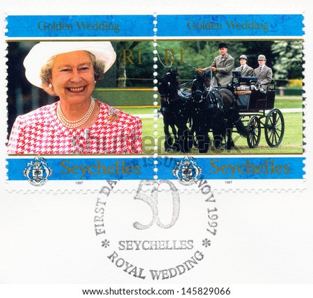 SEYCHELLES - CIRCA 1997: A stamp printed in Seychelles, shows portraits of Queen Elizabeth II, circa 1997