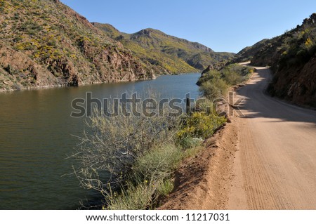 Dirt road along the Salado River, Apache Trail, northeast of Phoenix, Arizona