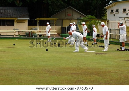Lawn Bowls-releasing the bowl