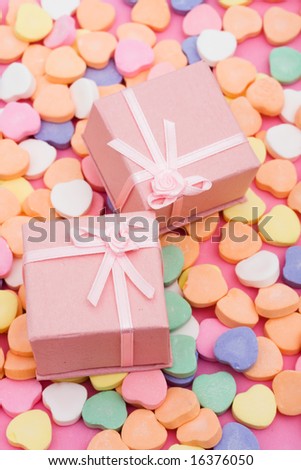 Presents on candy hearts â?? love to give gifts