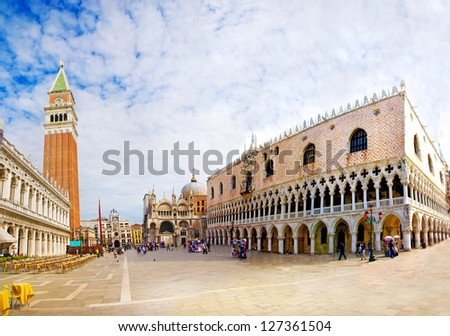 Piazza San Marco with Campanile, Basilika San Marco and Doge Palace. Venice, Italy