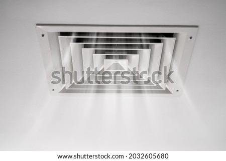 Home Room Ceiling Ventilation. Modern Interior Air Vent Imagine de stoc © 