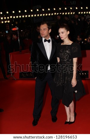 BERLIN, GERMANY - FEBRUARY 12: Jude Law,  Rooney Mara attend the \'Side Effects\' Premiere during the 63rd Berlinale Festival at Berlinale Palast on February 12, 2013 in Berlin, Germany