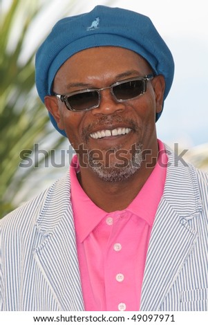 CANNES, FRANCE - MAY 15: Actor Samuel L. Jackson attends a photocall promoting the film 'Star Wars Episode III' at the Palais during the 58th  Cannes Film Festival on May 15, 2005 in Cannes, France