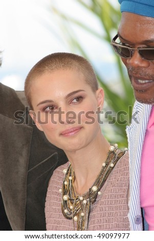 CANNES, FRANCE - MAY 15: Natalie Portman attends a photocall promoting the film \'Star Wars Episode III\' at the Palais during the 58th  Cannes Film Festival on May 15, 2005 in Cannes, France
