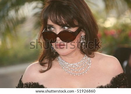 Cannes-may 24: Cannes Film Festival. French actress Isabelle Adjani poses during the photocall of the Closing Ceremony of the 62nd Cannes Film Festival on May 24, 2009 in Cannes, southern France