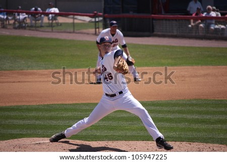 BINGHAMTON, NY - JUNE 14: Binghamton Mets\' pitcher Zack Wheeler throws a pitch against the Reading Phillies at NYSEG Stadium on June 14, 2012 in Binghamton, NY