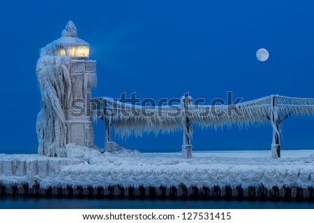 Similar – Foto Bild Vereiste Mole mit Leuchtturm von Saßnitz im Winter