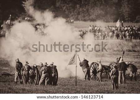 GETTYSBURG, PENNSYLVANIA - JULY 6: Reenactment of the 150th anniversary of the Civil War battles at Gettysburg on July 6, 2013 in Gettysburg, Pennsylvania