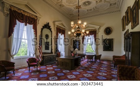 MONTPELIER, VERMONT - AUGUST 3: Governor\'s Reception Room at the Vermont State House on August 3, 2015 in Montpelier, Vermont