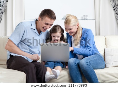 Problem-free family laugh surfing on the internet